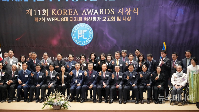 b41a2-697b1ff7b6eeb-72ff8a66708a2325ba3250bc3b2c35675bdaa390.jpg