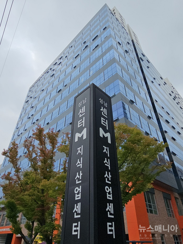 b41a2-6a3c979752527-05fb371142e633aa0322c82b77475c63996f9dce.jpg